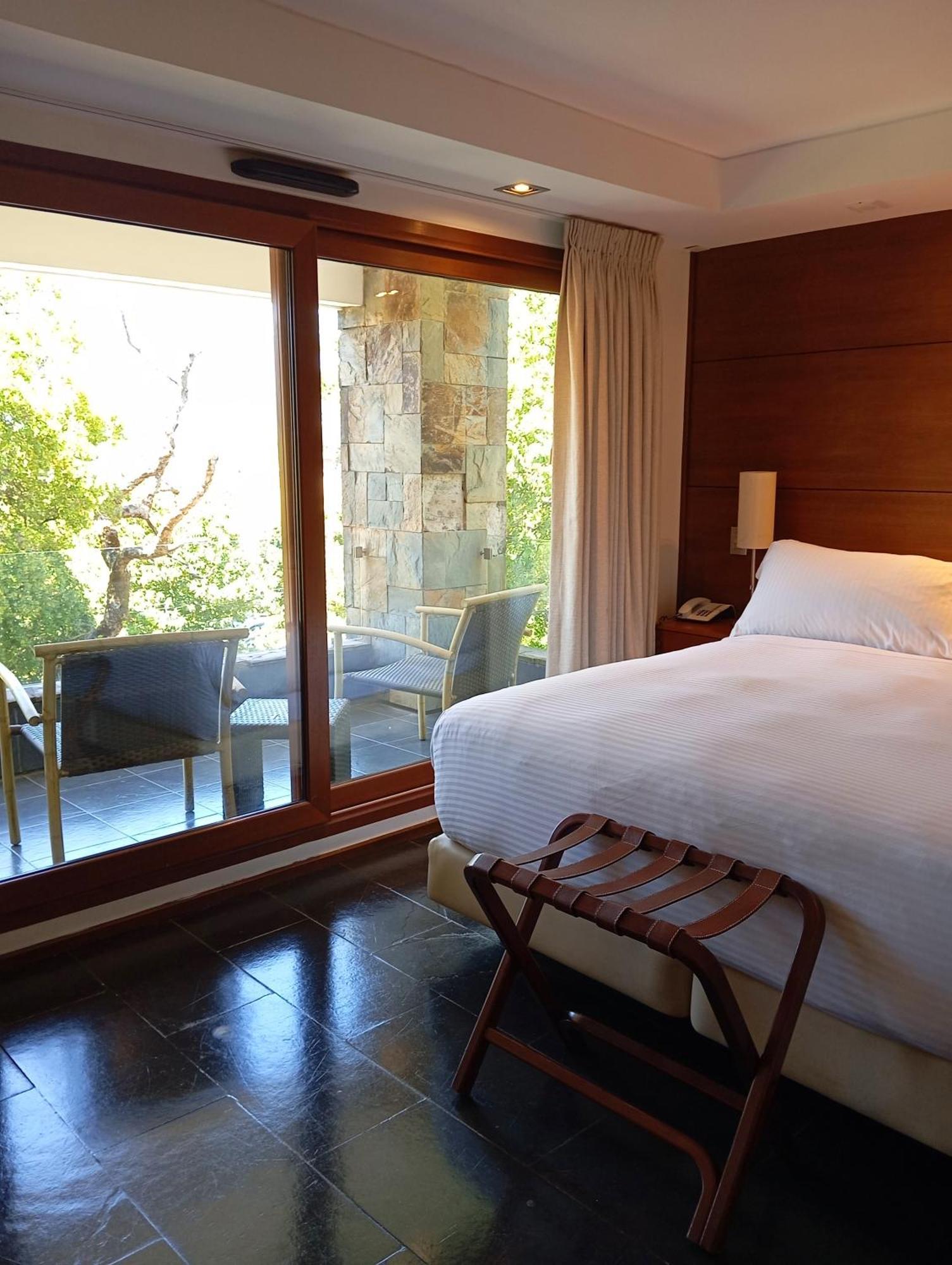Hotel Playa Grande Suites Пукон Экстерьер фото